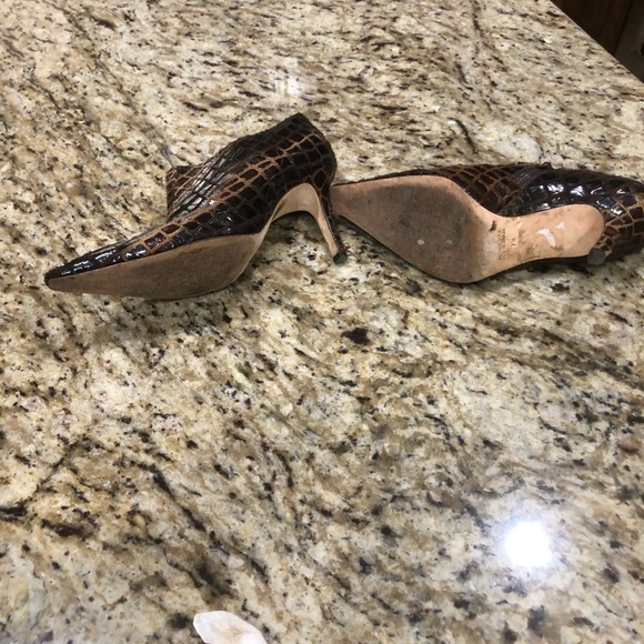 Gorgeous Carole Little Brown Leather Booties - Picture 3 of 3